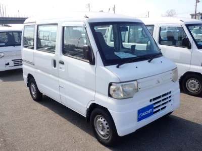 Mitsubishi Minicab Van