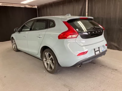 Volvo V40  с аукциона в Японии