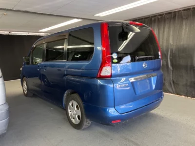 Nissan SERENA  с аукциона в Японии