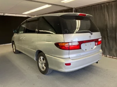Toyota ESTIMA  с аукциона в Японии