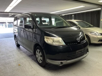 Nissan SERENA  с аукциона в Японии