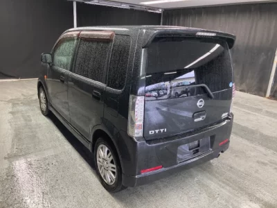 Nissan OTTI  с аукциона в Японии