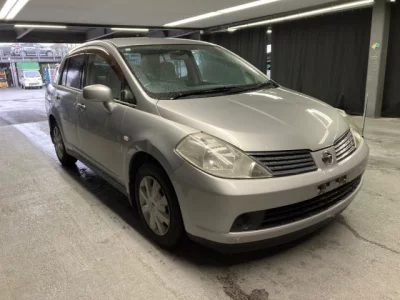 Nissan TIIDA LATIO
