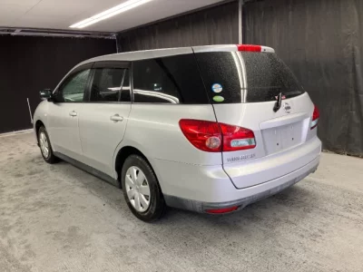 Nissan WINGROAD  с аукциона в Японии