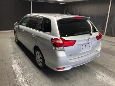 Toyota COROLLA FIELDER  с аукциона в Японии