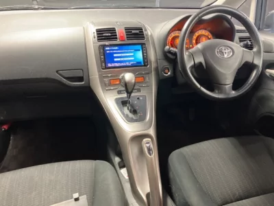 Toyota AURIS  с аукциона в Японии