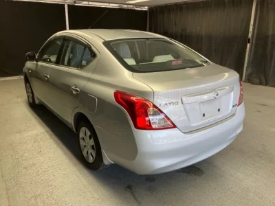 Nissan TIIDA LATIO  с аукциона в Японии