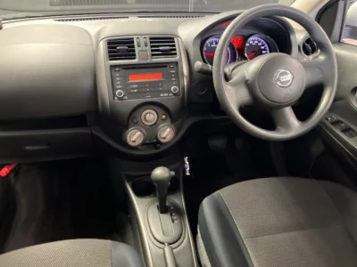 Nissan TIIDA LATIO  с аукциона в Японии