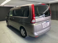 Nissan SERENA лот № 2076 оценка R  с аукциона в Японии 1