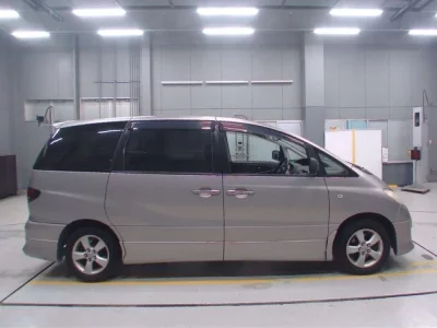 Toyota ESTIMA  с аукциона в Японии