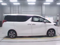 Toyota ALPHARD лот № 30074 оценка 4  с аукциона в Японии 2