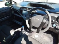 Toyota AQUA лот № 30092 оценка 4  с аукциона в Японии 6