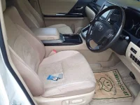 Toyota ALPHARD лот № 70020 оценка 3.5  с аукциона в Японии 7