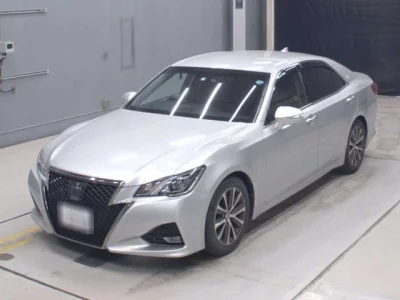 Toyota CROWN  с аукциона в Японии