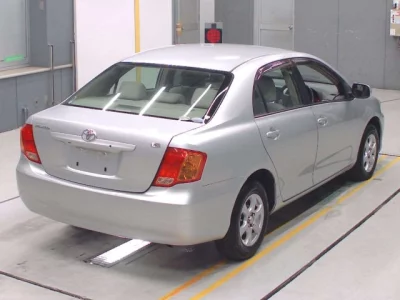 Toyota COROLLA AXIO  с аукциона в Японии