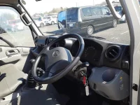 Toyota DYNA лот № 70042 оценка 99  с аукциона в Японии 6