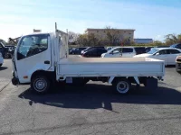 Toyota DYNA лот № 70042 оценка 99  с аукциона в Японии 3