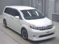 Toyota ISIS лот № 30015 оценка 3.5  с аукциона в Японии 4