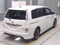 Toyota ISIS лот № 30015 оценка 3.5  с аукциона в Японии 1