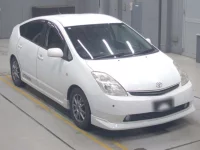 Toyota Prius лот № 30026 оценка 3.5  с аукциона в Японии 4