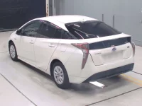 Toyota Prius лот № 30088 оценка 4  с аукциона в Японии 5