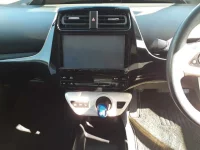 Toyota Prius лот № 30088 оценка 4  с аукциона в Японии 8