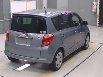 Toyota RACTIS  с аукциона в Японии