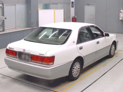 Toyota CROWN  с аукциона в Японии