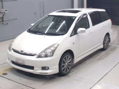 Toyota WISH  с аукциона в Японии