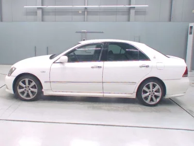 Toyota CROWN  с аукциона в Японии