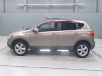 Nissan DUALIS лот № 30162 оценка 3  с аукциона в Японии 3