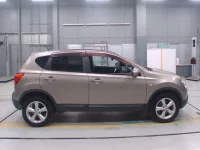 Nissan DUALIS лот № 30162 оценка 3  с аукциона в Японии 2