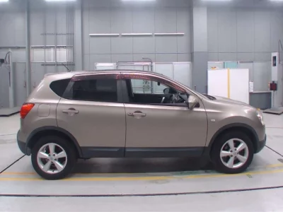 Nissan DUALIS  с аукциона в Японии