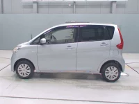 Nissan DAYZ лот № 30192 оценка 3.5  с аукциона в Японии 3