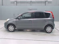 Nissan NOTE лот № 70053 оценка 3  с аукциона в Японии 3