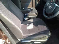 Toyota PORTE лот № 30191 оценка 3  с аукциона в Японии 7