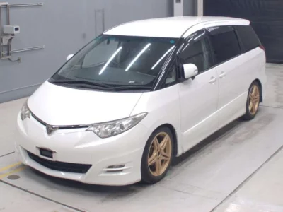 Toyota ESTIMA  с аукциона в Японии