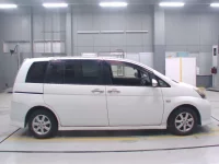 Toyota ISIS лот № 10060 оценка 4  с аукциона в Японии 2