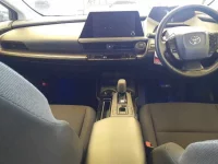 Toyota Prius лот № 30182 оценка R  с аукциона в Японии 8