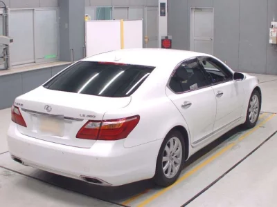 Lexus LS460L
