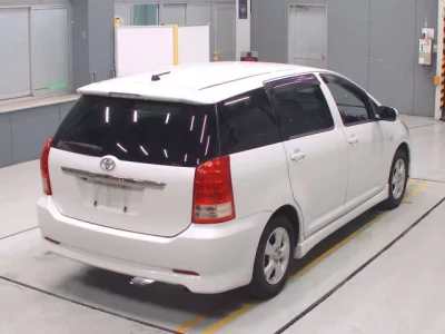 Toyota WISH  с аукциона в Японии