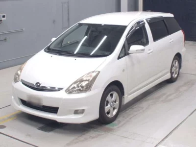 Toyota WISH  с аукциона в Японии