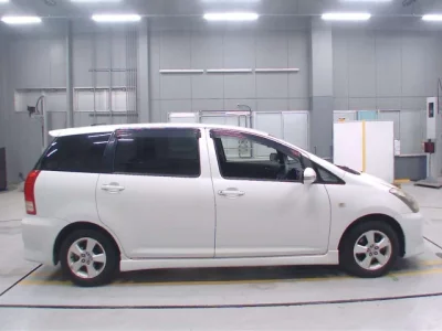 Toyota WISH  с аукциона в Японии