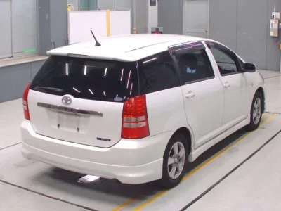 Toyota WISH  с аукциона в Японии