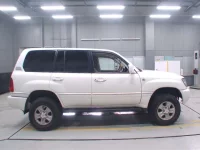 Toyota LAND CRUISER лот № 4101 оценка 3  с аукциона в Японии 2