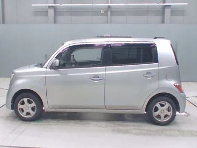 Toyota BB  с аукциона в Японии