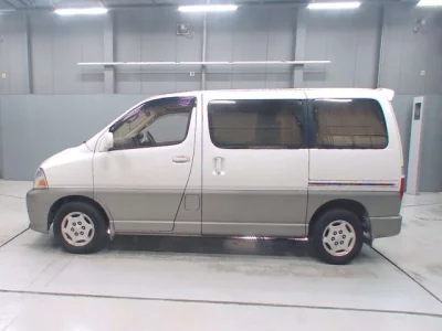 Toyota HIACE  с аукциона в Японии
