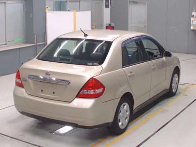 Nissan Tiida Latio
