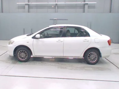 Toyota COROLLA AXIO  с аукциона в Японии