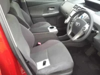 Toyota PRIUS ALPHA лот № 30358 оценка 3.5  с аукциона в Японии 7